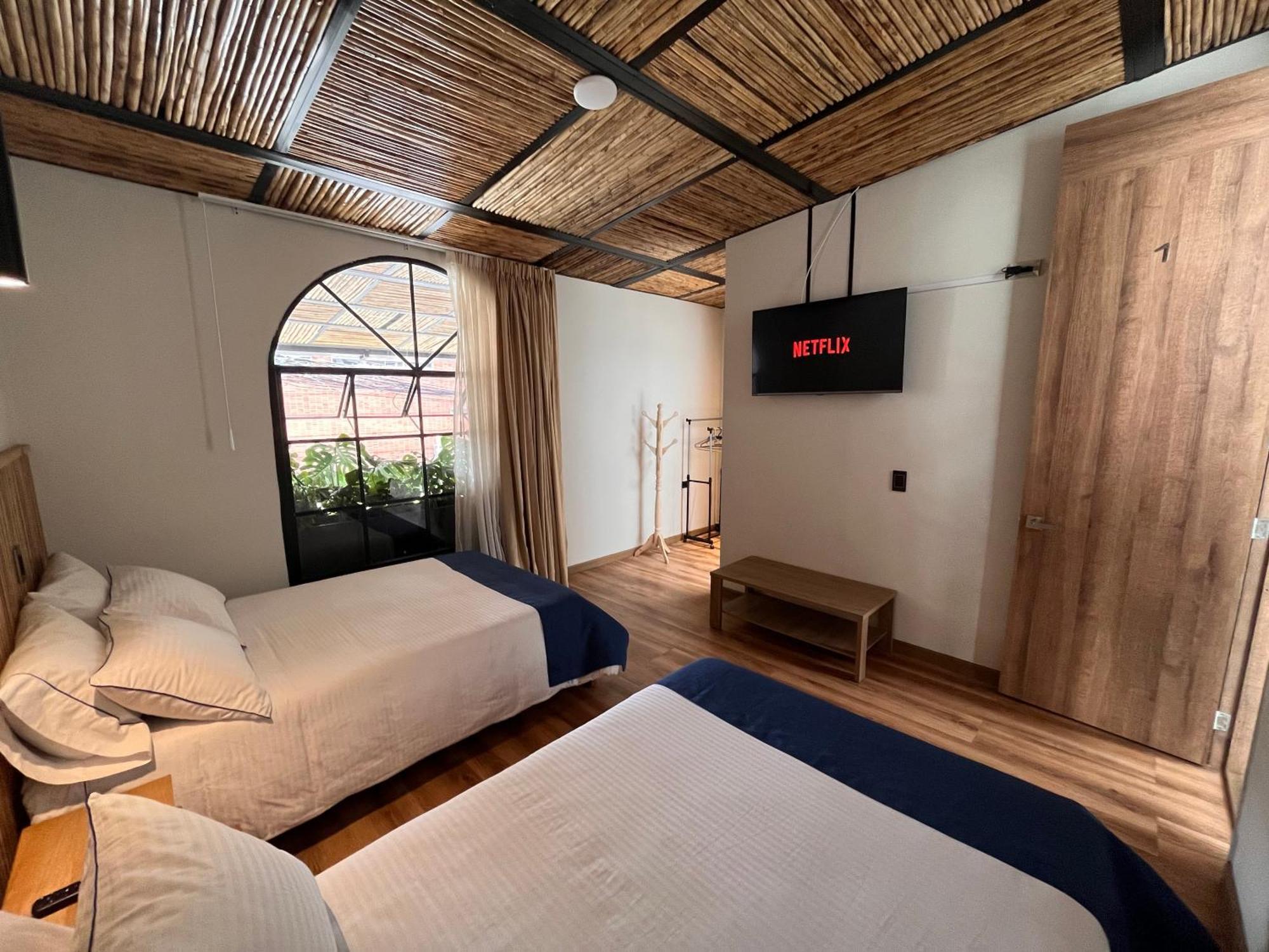 Casa 121, Calle 121 No 7-18 * Bogotá